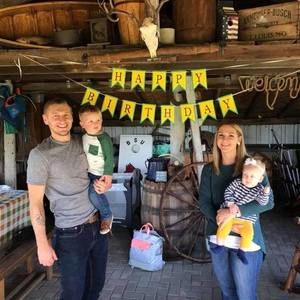 Meet your Posher, Becky